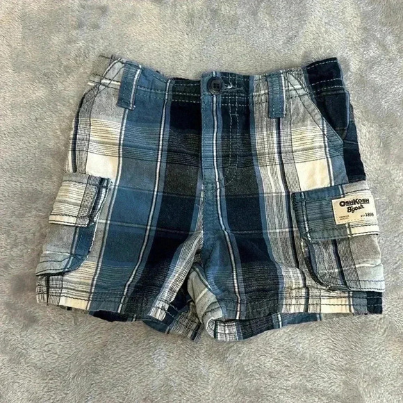 Ecko unltd and OshKosh - pair of infant shorts. Size 6 months - Picture 5 of 8